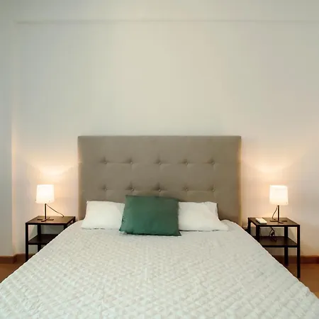 Maria's Spacious In Olhao Quelfes